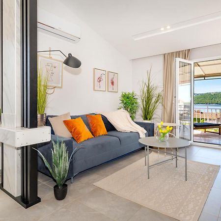 Danica Luxury Seaside Apartment شيبينيك المظهر الخارجي الصورة