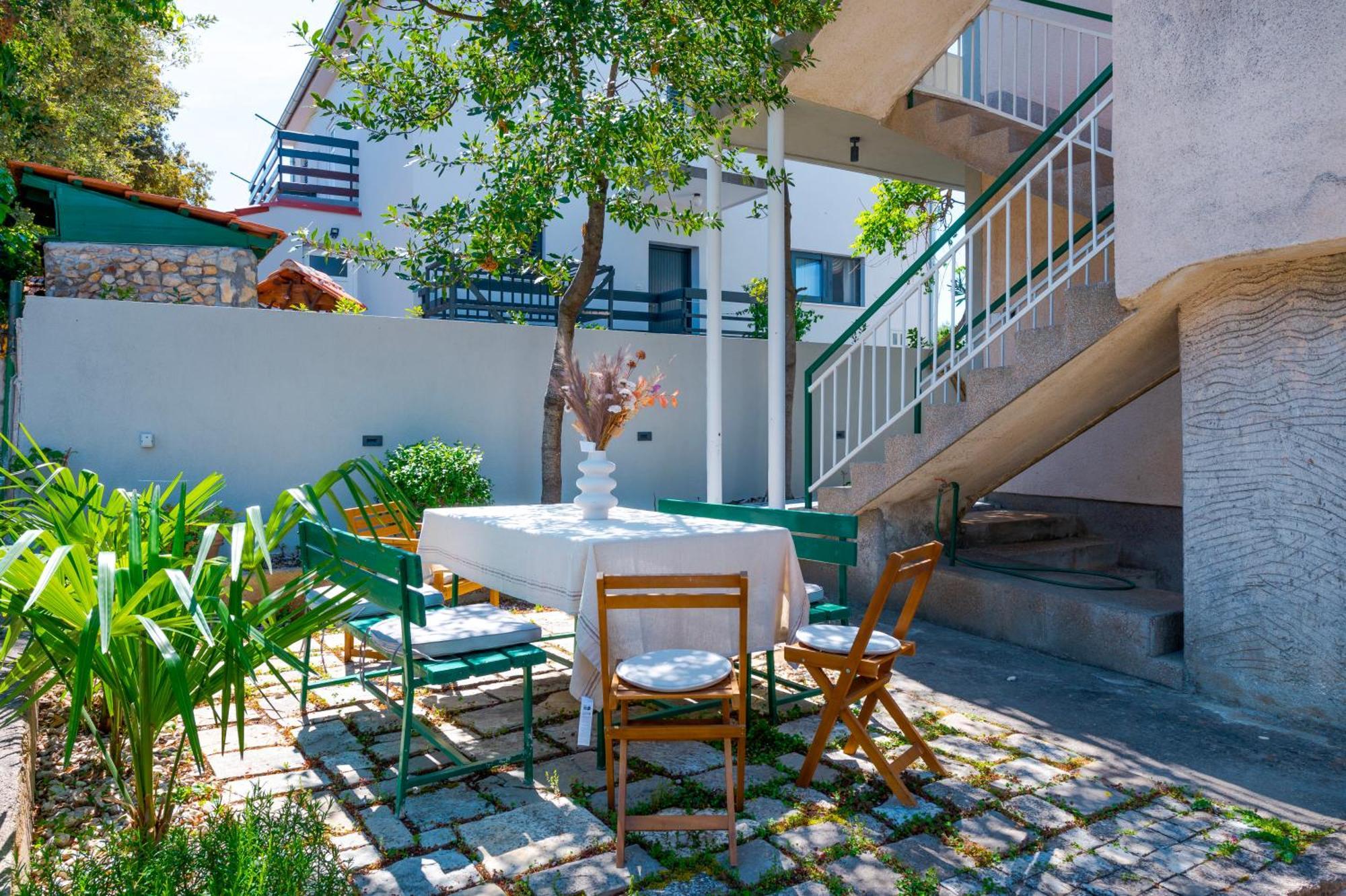 Danica Luxury Seaside Apartment شيبينيك المظهر الخارجي الصورة