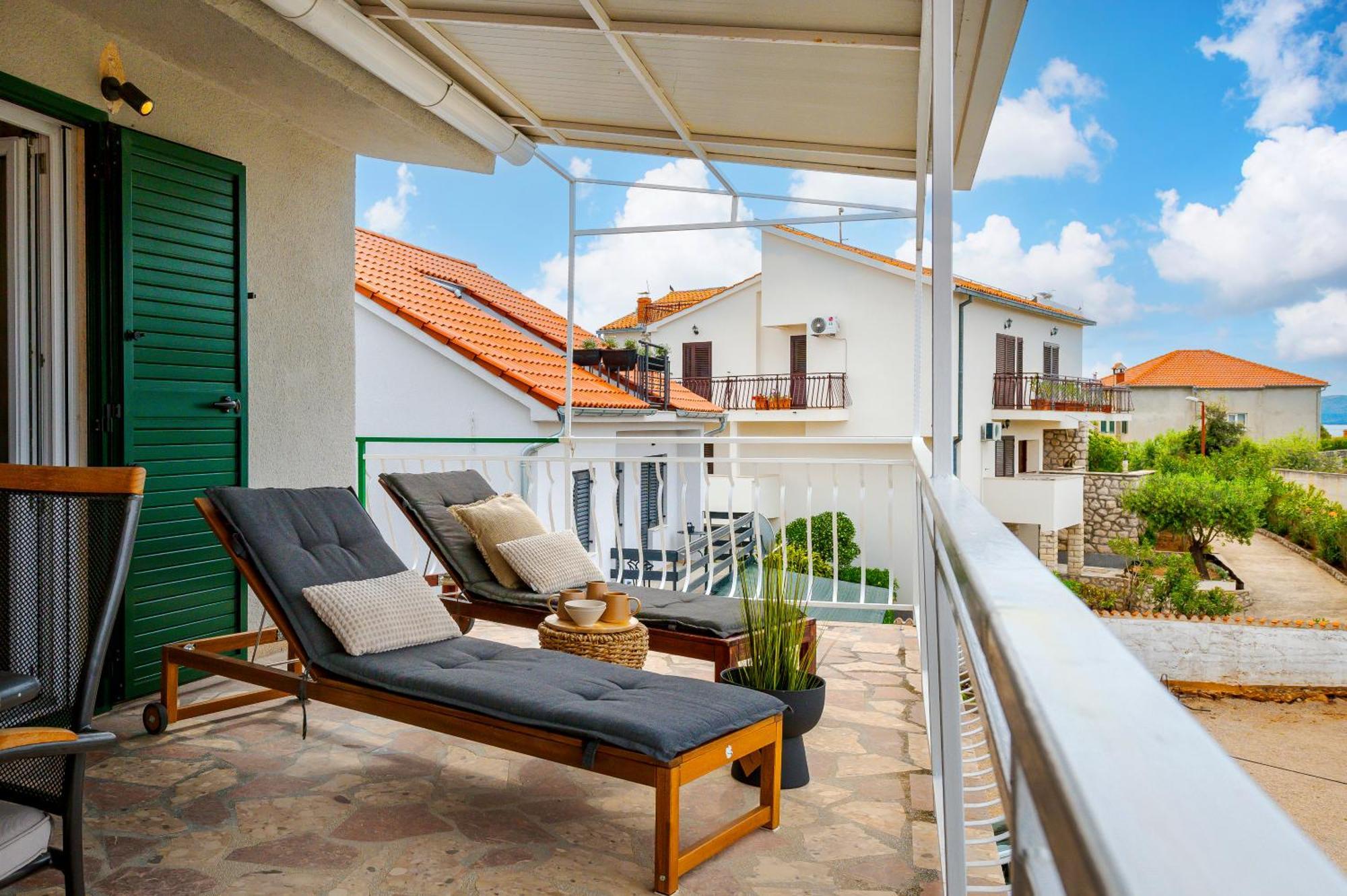 Danica Luxury Seaside Apartment شيبينيك المظهر الخارجي الصورة