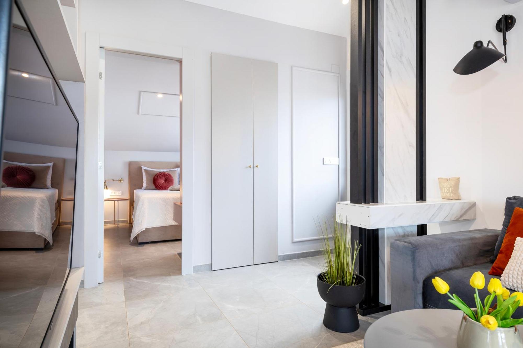 Danica Luxury Seaside Apartment شيبينيك المظهر الخارجي الصورة